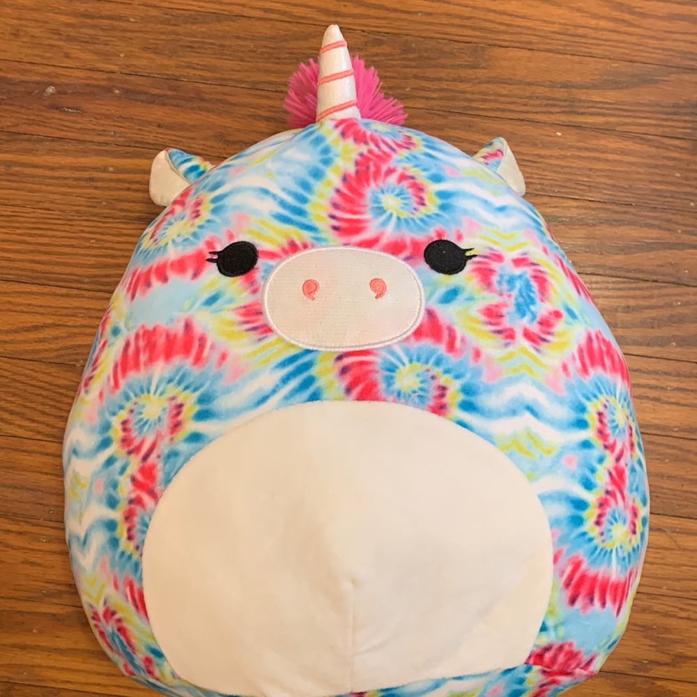 A bright colorful Pegasus that is so comfy